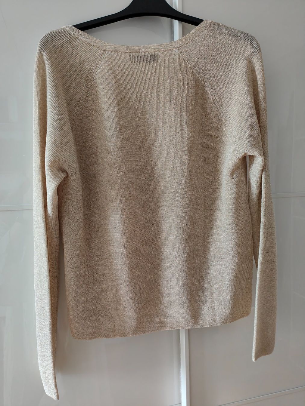 Mango Maglioni & Felpe: Goldener Pullover mit Glitzergarn, V-Ausschnitt (Mango)  L – Usato da Thun venduto da flower0211 1