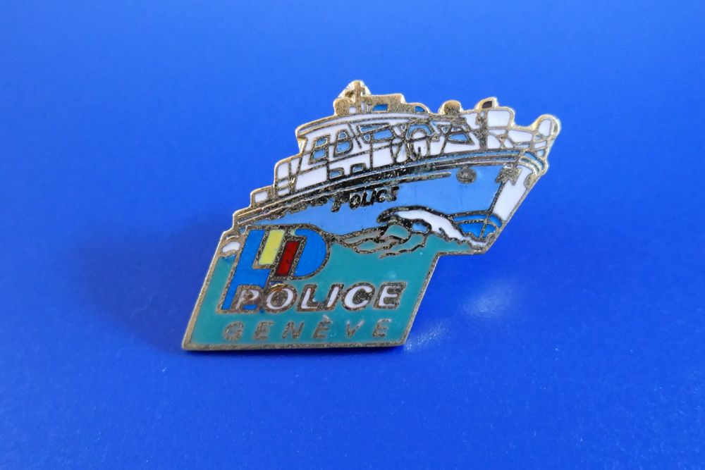RARE PINS PIN'S .. BATEAU BOAT VOILE VOILIER SAIL SHIP PORT REGATE