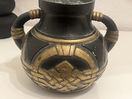 Vase en Terre Cuite Anthracite et Dorée – 1900