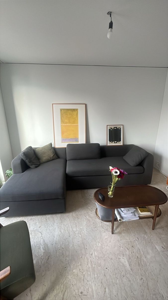 Sofas: Available for Urgent Sale Corner Sofa Bed in gray from MADE – D'occasion à Zürich par ana_snm5 2