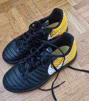 Nike Hallen-Fussballschuhe Kinder Grösse 33.5