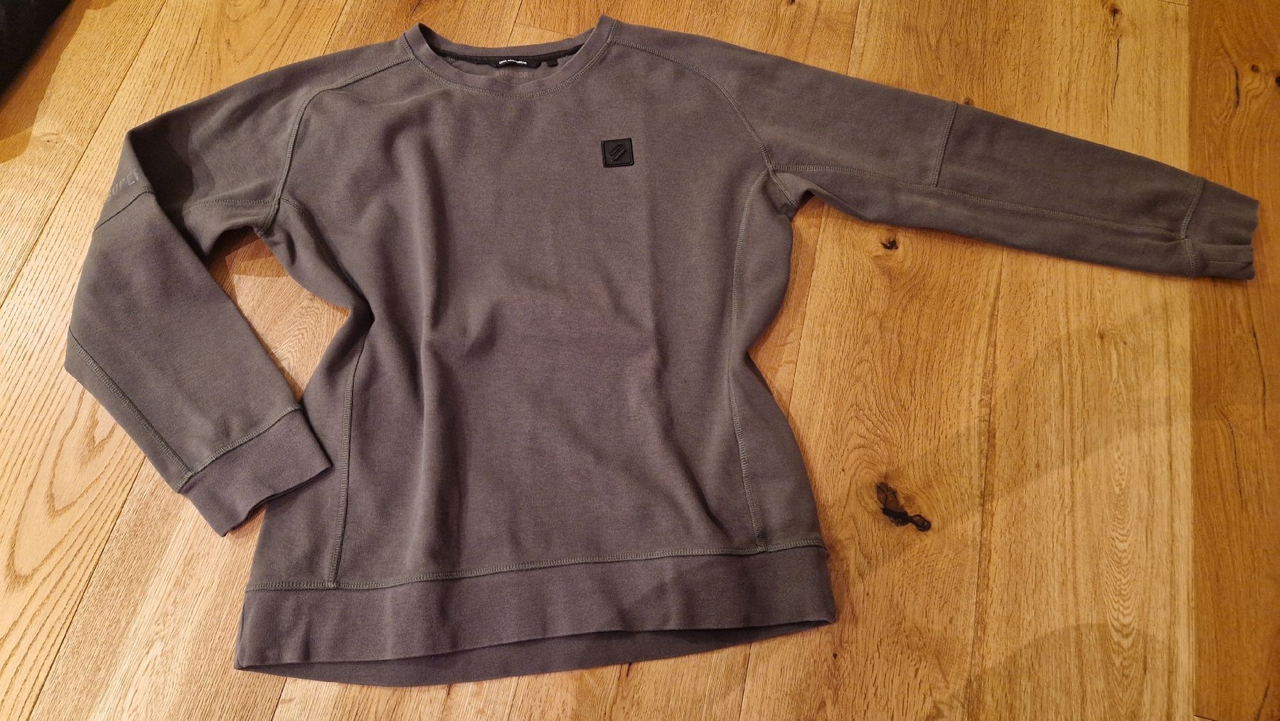 Superdry Pullover & Sweatshirts: Pullover SUPERDRY, M – Gebraucht aus Frasnacht von MiraBelle79
