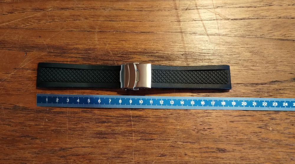 SOLDES - 24MM Bracelet de montre en silicone 1