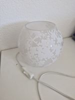 Nachttischlampe Glas Weiss Blumenmuster guter Zustand