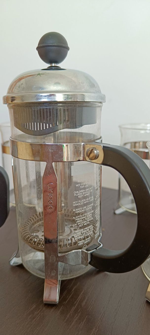 Bodum Macchine per caffè & Macchine per espresso: Bodum French Press mit 4 Gläsern – Usato da Zürich venduto da olifantje3 1