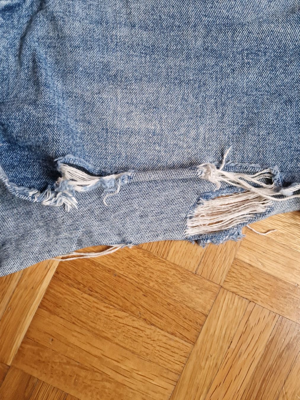 Pantaloni: Jeans shorts - size 42 EUR – Usato da Allschwil venduto da IreneTu 3