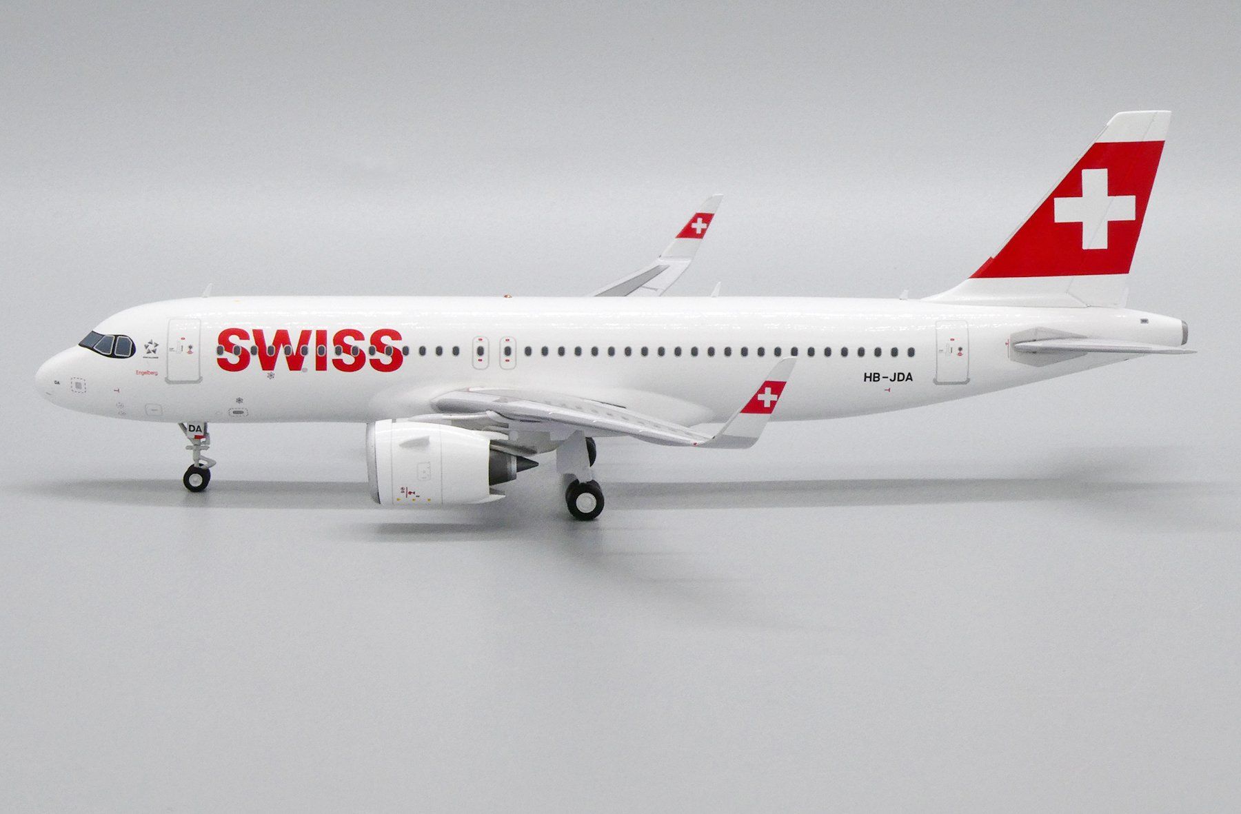 Swiss Kit di modellismo & Modellini statici: A320neo SWISS – Nuovo e nell'imballaggio originale da Morges venduto da iljamuromez