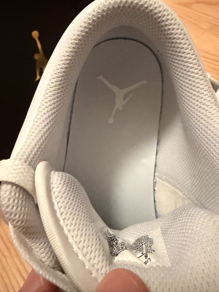 Jordan Herrenschuhe: Air Jordan 1 Low Weiss - Grösse EU 41 – Neu (gemäss Beschreibung) aus Zürich von SiLENZiO 4