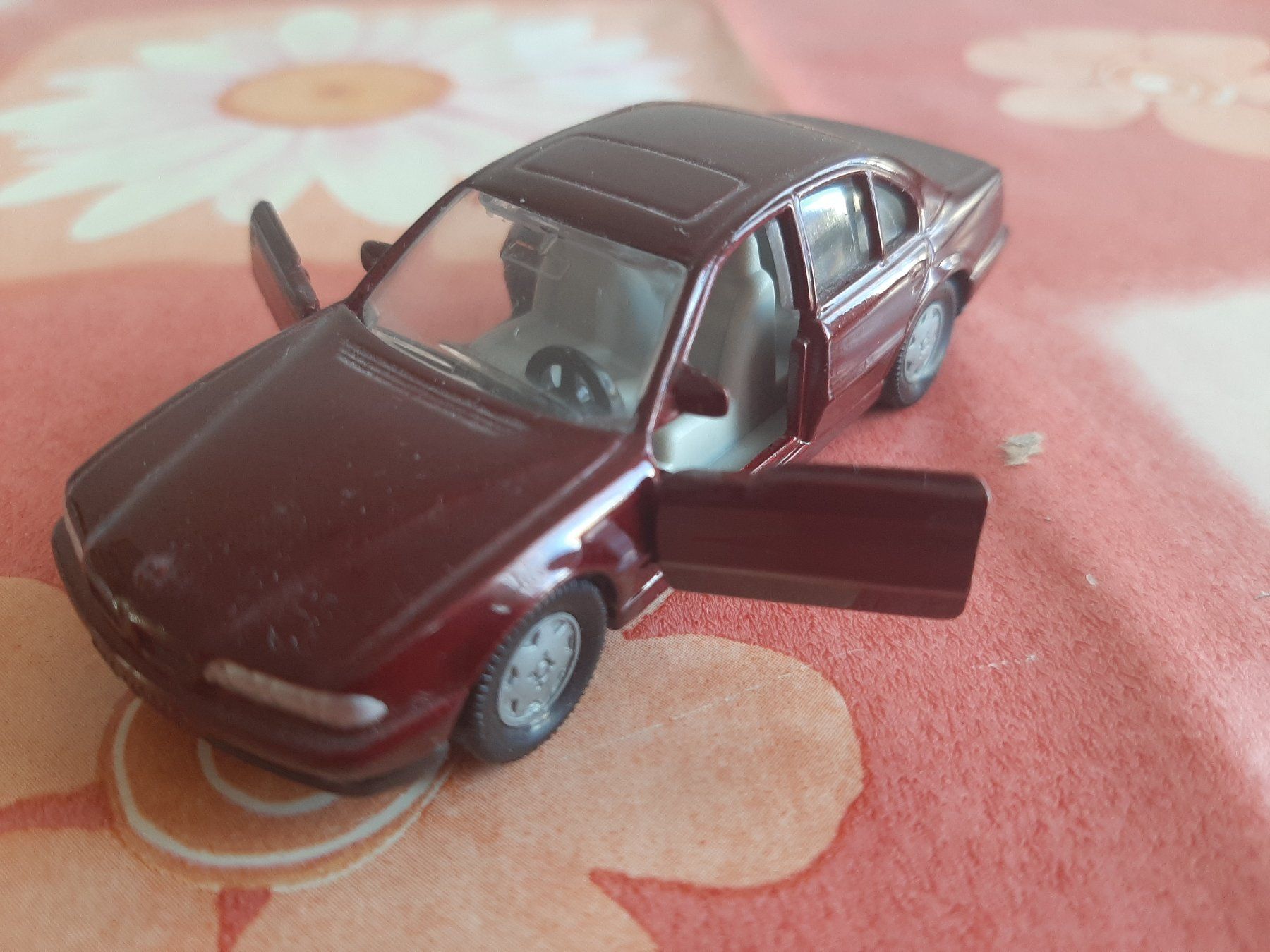 Siku Modellini d'auto: Siku BMW 730 iL weinrot – Nuovo (secondo la descrizione) da Strengelbach venduto da Wedi73 8