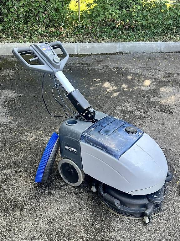 Nilfisk Tutte le macchine: Nilfisk sc351 scheuermaschine( taski wetrok cleanfix) – Usato da Birr venduto da Numer-01 1
