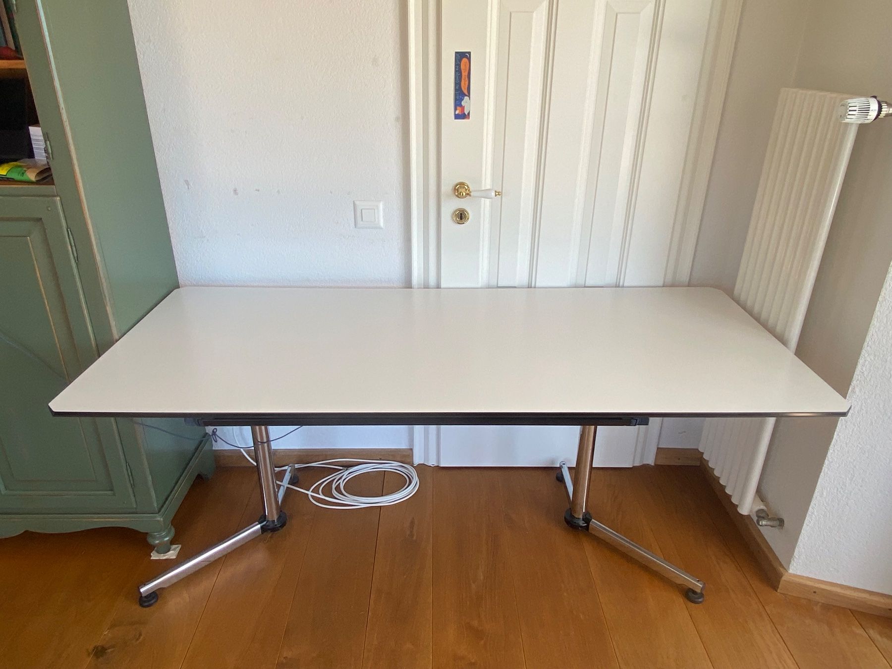 Scrivanie: USM Kitos 175cm  x 75cm – Usato da Cademario venduto da moppsmaus