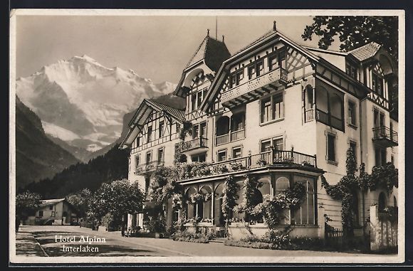 Cartoline postali: Interlaken, Hotel Alpina mit Gebirgspano – Usato da Berlin venduto da bartko-reher