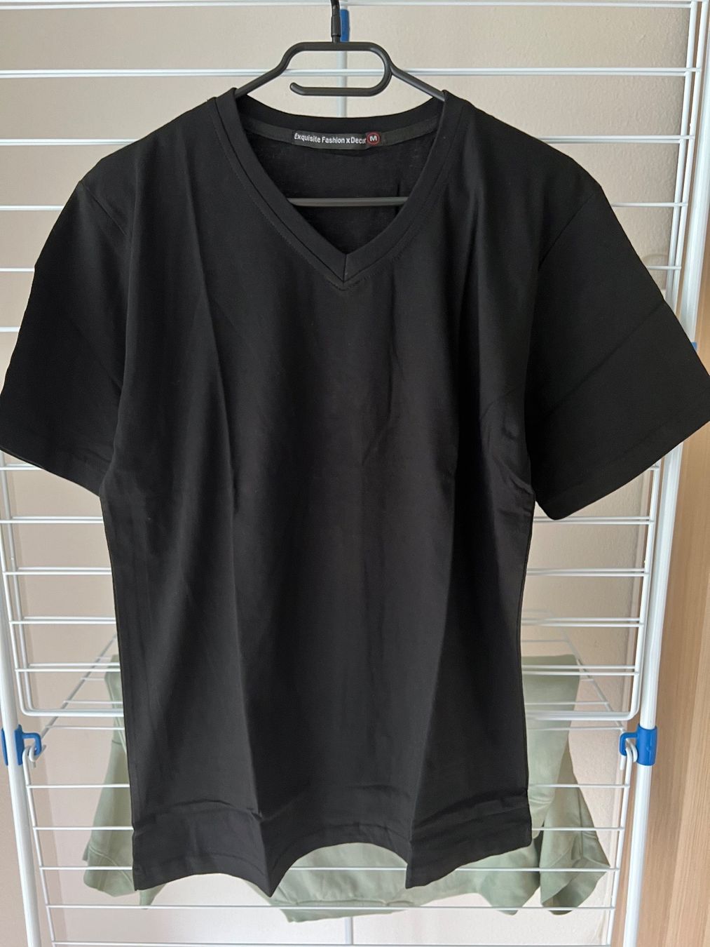 T-Shirts: Baumwolle Basic T-Shirts für Männer schwarz Grösse S – Neu und originalverpackt aus Dübendorf von karim1409 1