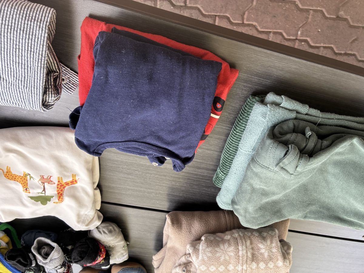 Lotti & Set di vestiti: Kleiderpaket 92 Junge, 26 teilig – Usato da Mitlödi venduto da meyer-sabrina 7