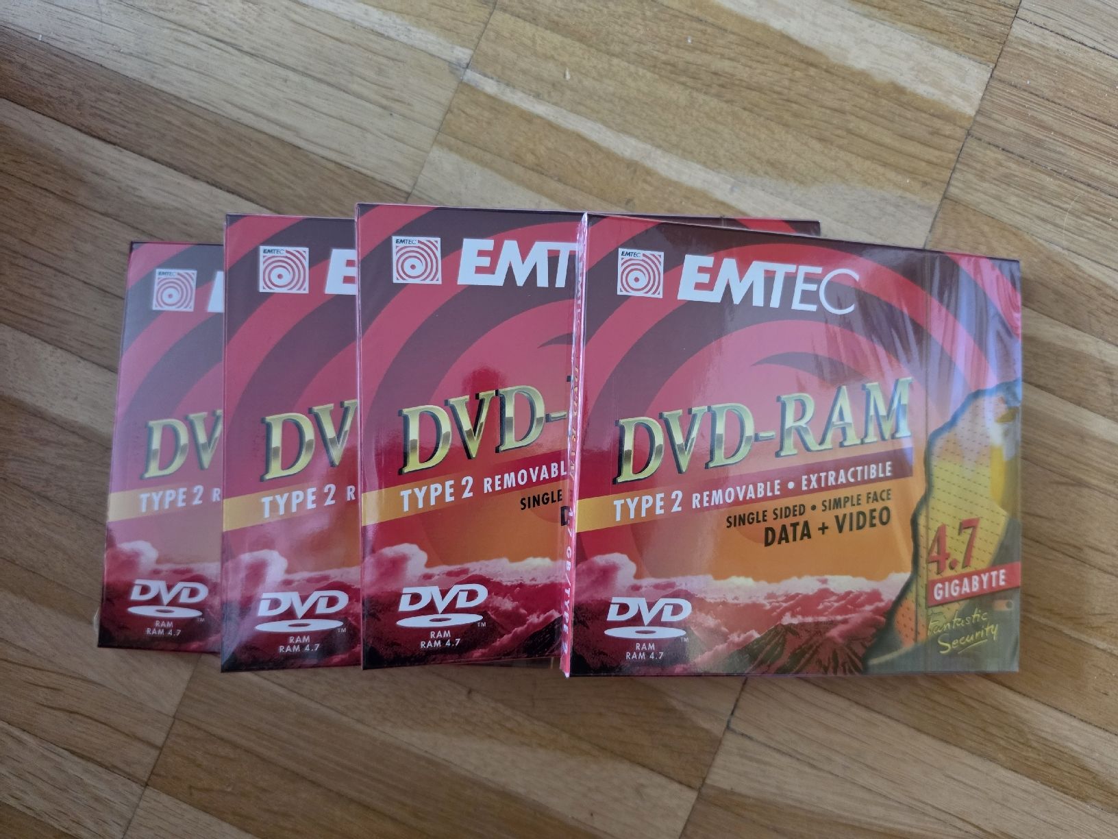 Alle DVDs: 4 neue und orginalverpackte EMTEC DVD-RAM TYPE 2 4.7 GB – Neu und originalverpackt aus Aesch BL von immon