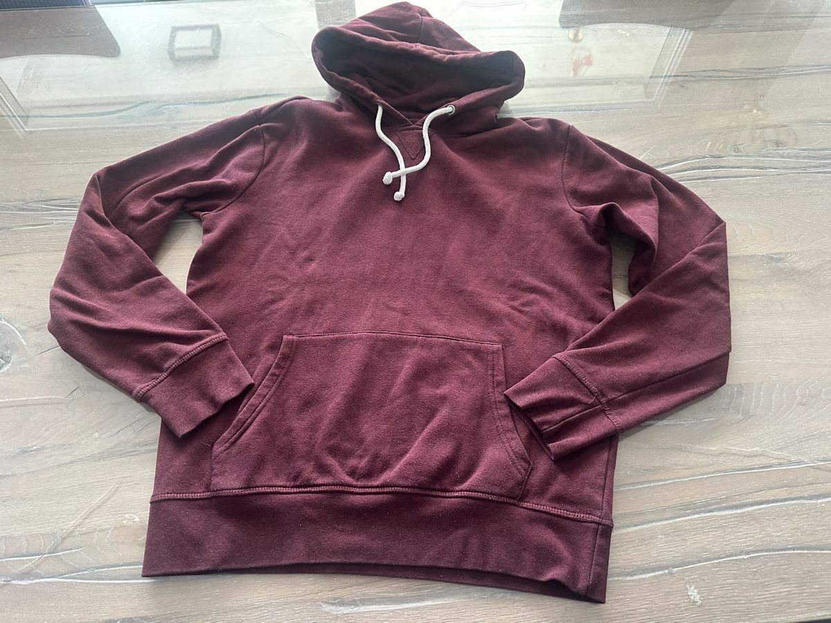 Maglioni & Felpe: Kapuzenpullover Pier One bordeaux Grösse M  – Usato da Safenwil venduto da Whoopie1