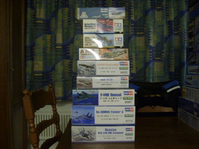 Modellbausätze & Standmodelle: *** 9 x Flugzeug Bausatz 1:48 *** – Neu und originalverpackt aus Langenthal von CoinWorld