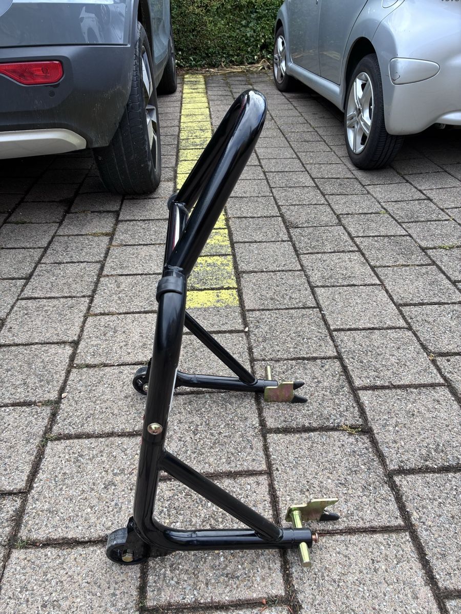 Stander: Hinterrad Montageständer  – Usato da Volketswil venduto da cba_75ws 4