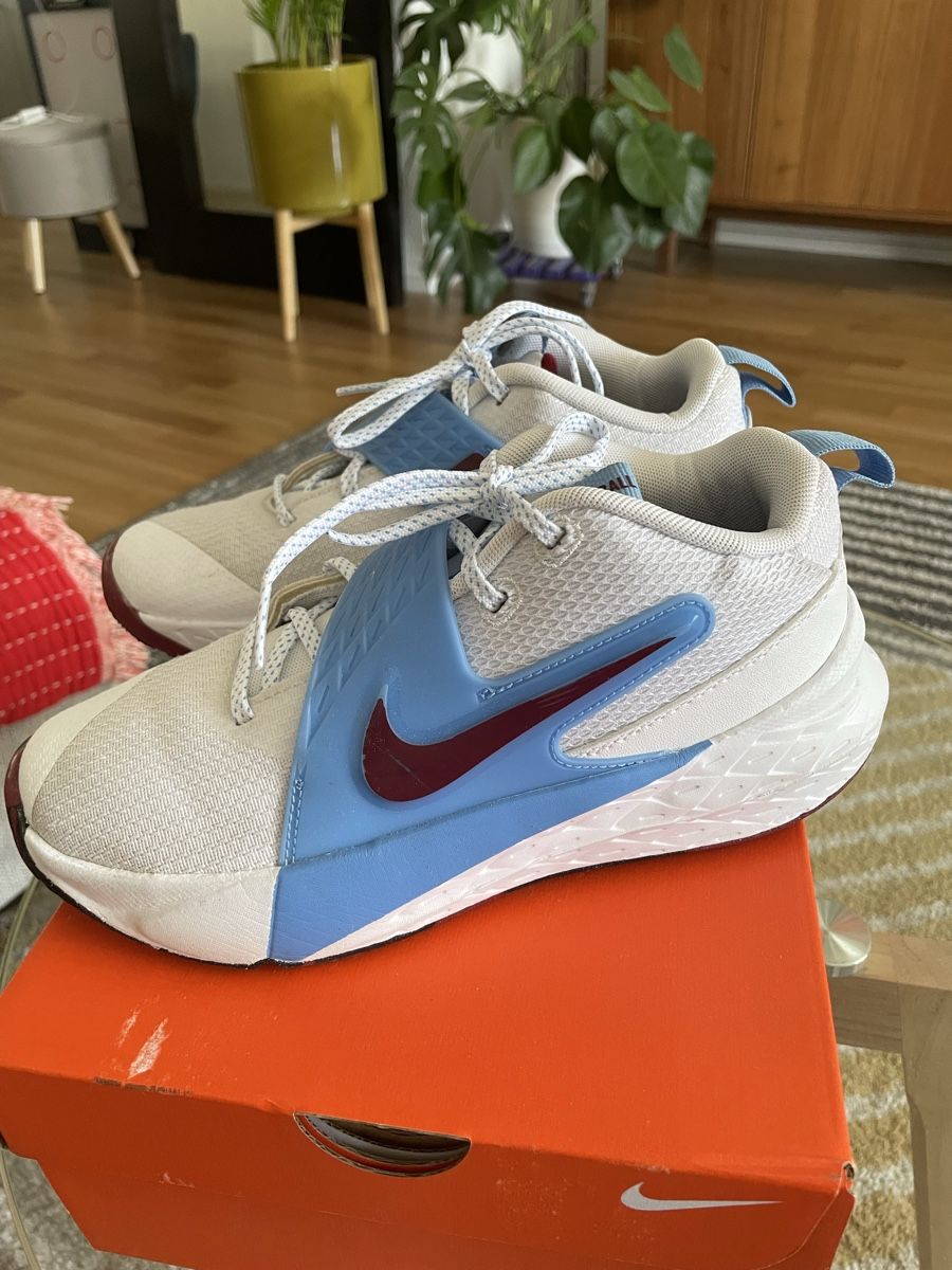 Nike Scarpe per ragazzi: Nike Performance Schuhe Gr.36 – Usato da Schliern b.Köniz venduto da Nikk0tin 4