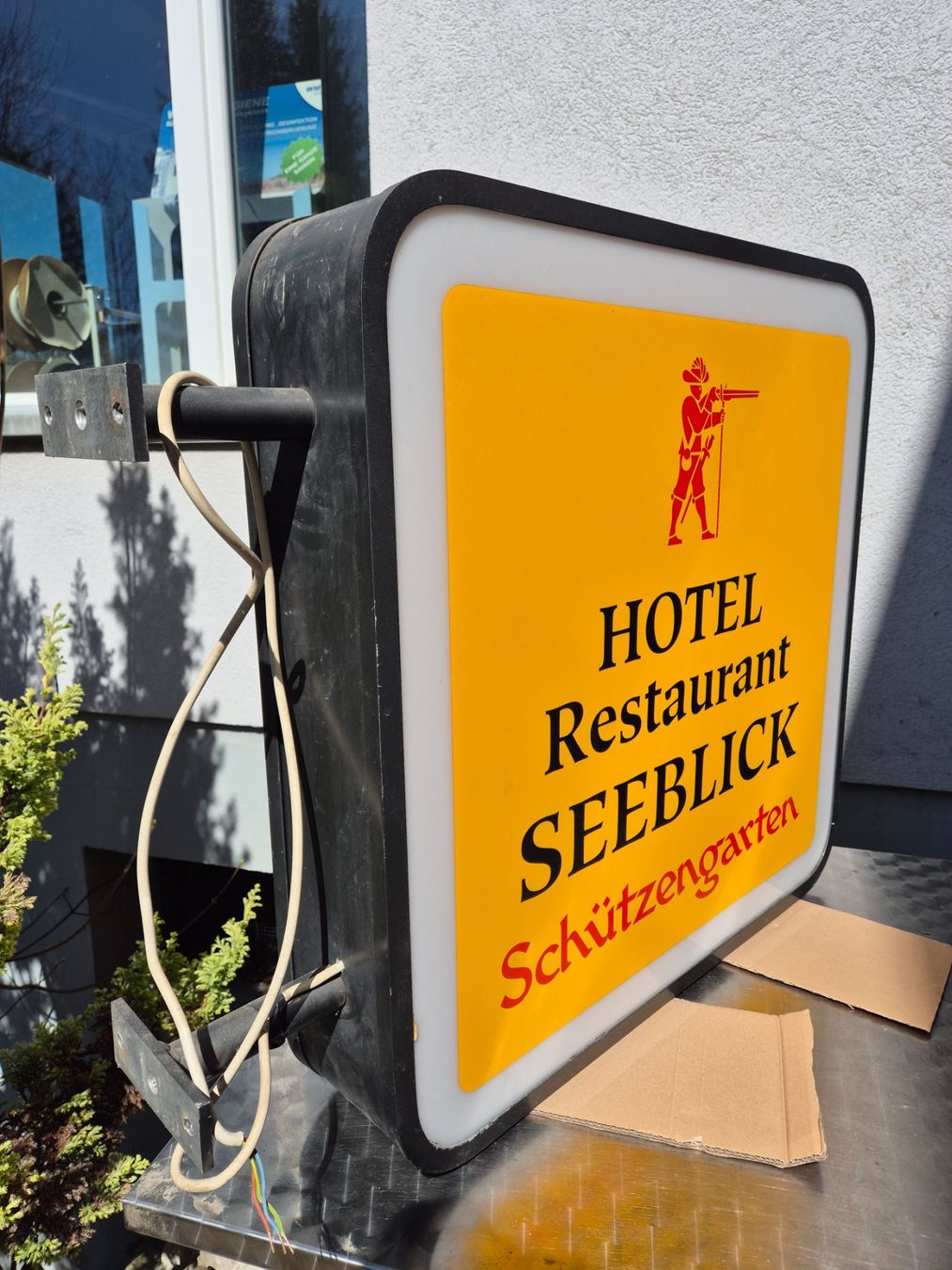 Lampade: Bier Leuchtrklame Brauerei Schützengarten – Usato da St.Gallen venduto da Stocken64 1