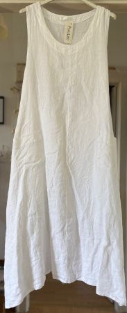 ROBE EN LIN AVEC DÉTAIL AU DOS! M SOLDES DE FIN DE SAISON