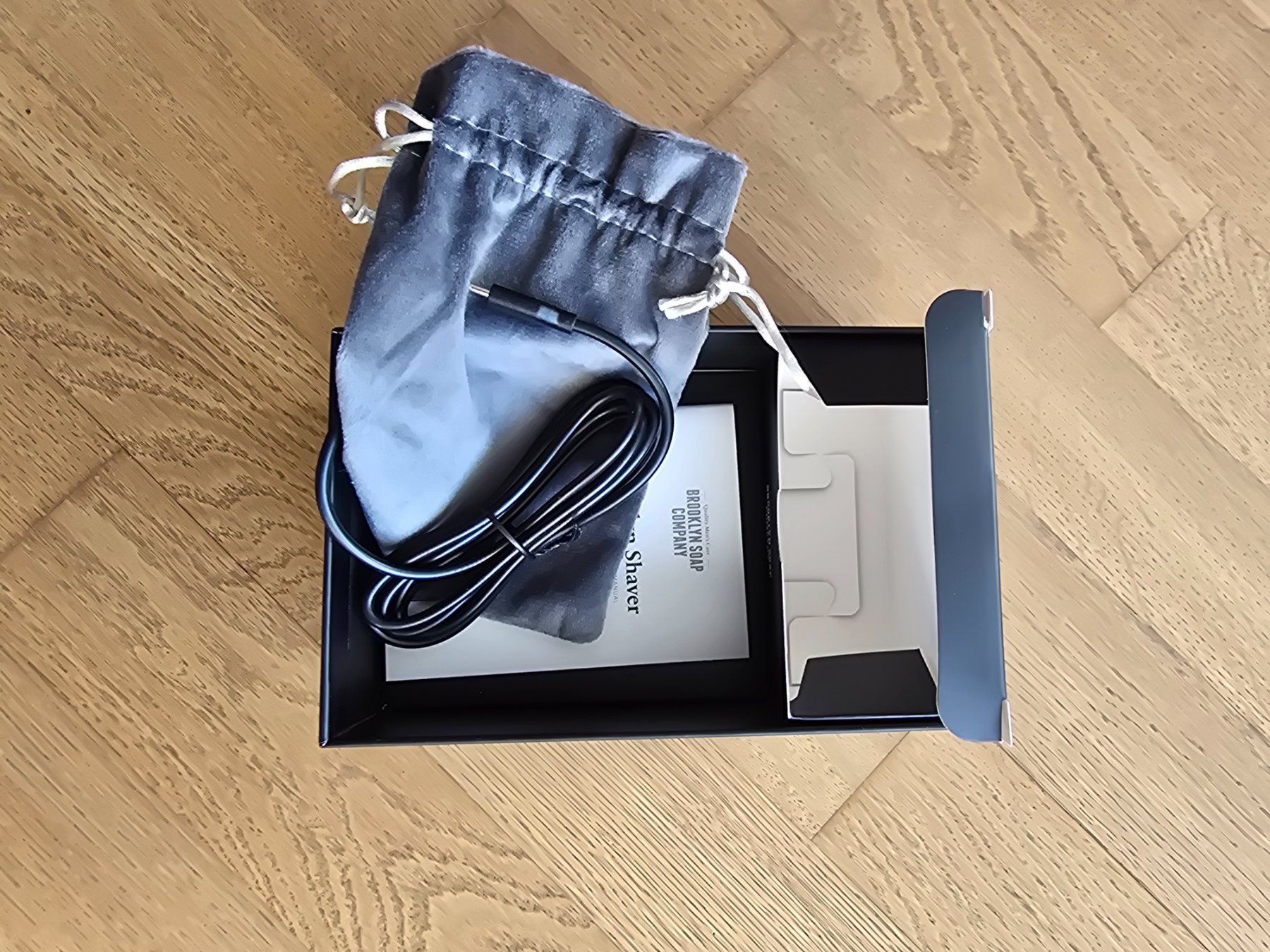 Rasoi & Lamette da barba: Brooklyn Shaver - Professioneller Bartrasierer, Neuwertig – Usato da La Tour-de-Peilz venduto da zugM 5