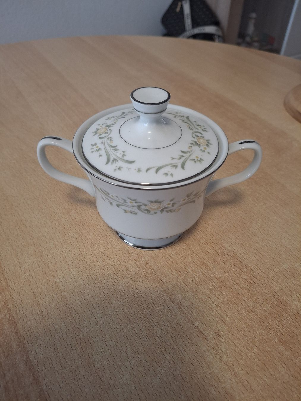 Set di piatti: Caffè/ Tee Set aus Porzelan mit Zuckerdose – Nuovo (secondo la descrizione) da Basel venduto da Emanueledd00 1