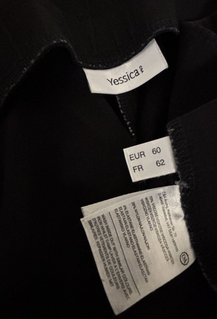 Pantaloni: C&A Freizeit Hose Schwarz 7/8 – Usato da Buchs AG venduto da SellAndBuyX 1