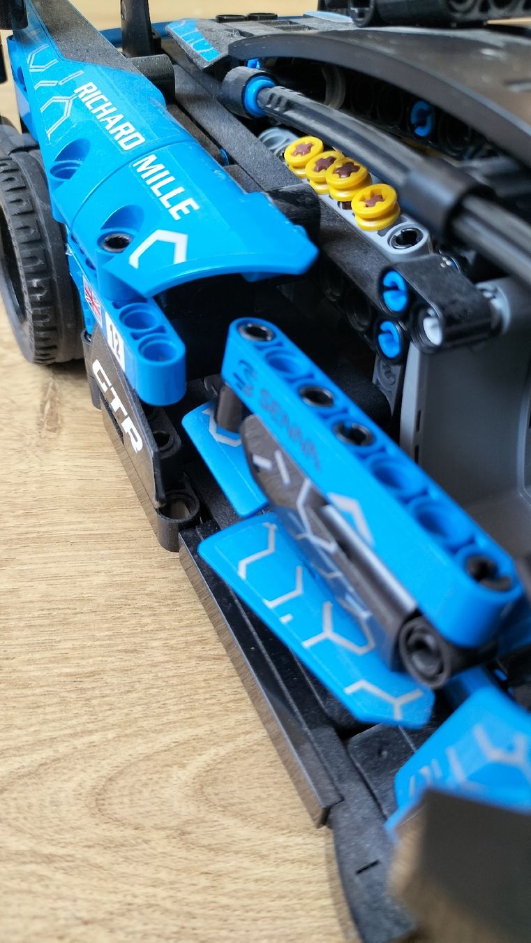 Lego Kit di costruzioni: Lego Technik Mc Laren Senna GTR – Nuovo (secondo la descrizione) da Heimenschwand venduto da Gurnigel0 3