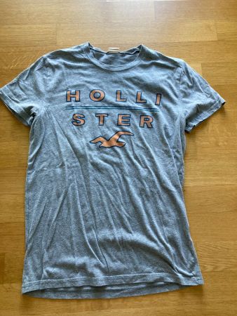 (C) Hollister T-Shirt s