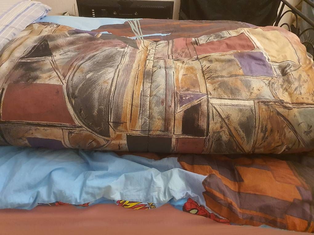 Couvertures: Super warme Duvet – D'occasion à Basel par raf_5kd6 2