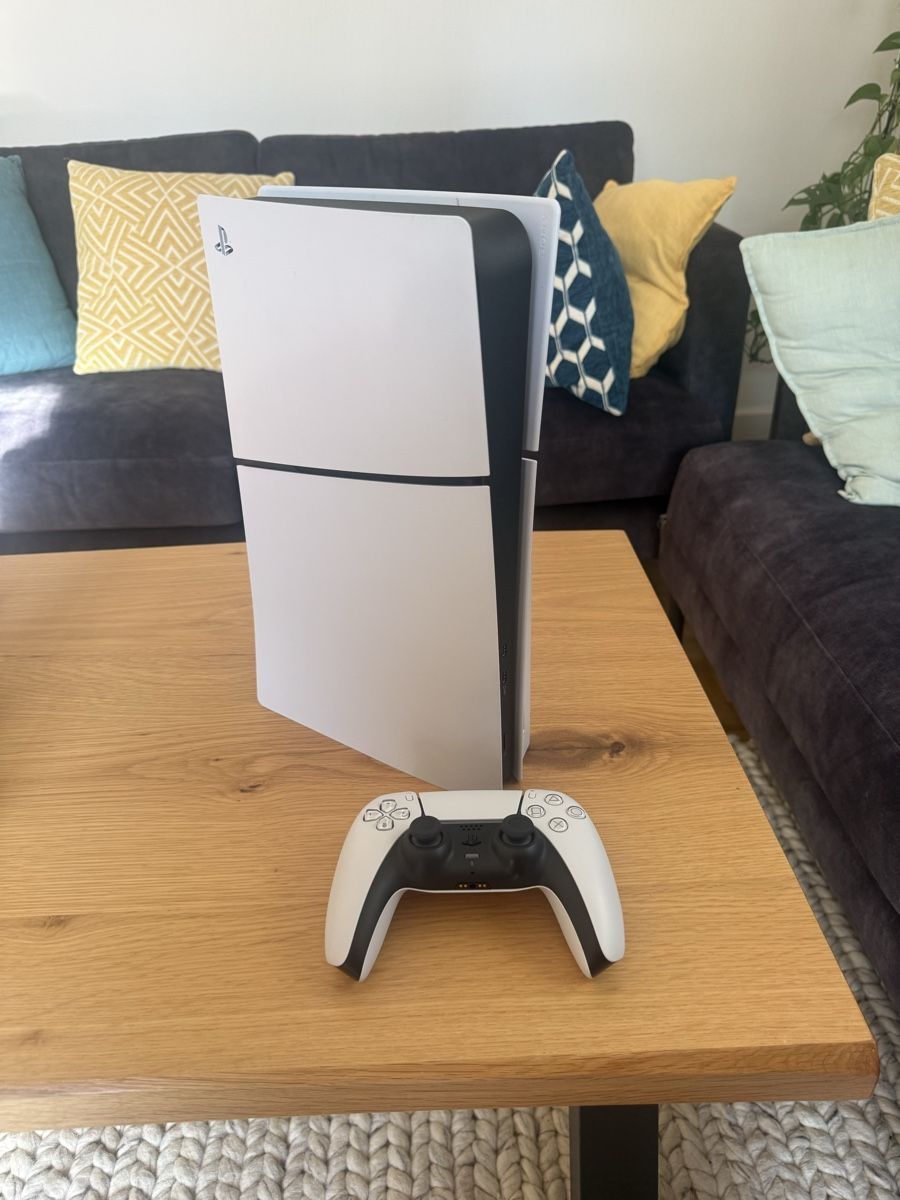 Sony Konsolen: PS5 – Gebraucht aus Renens VD von Zorgone 1