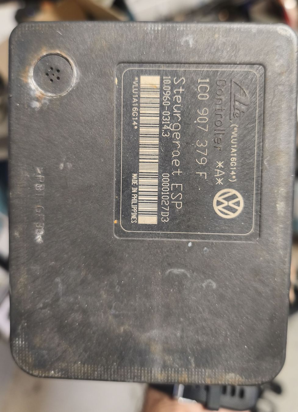 VW Tutti pezzi di ricambio auto: VW 1C0907379F ESP Steuergerät – Usato da Henau venduto da Walt997