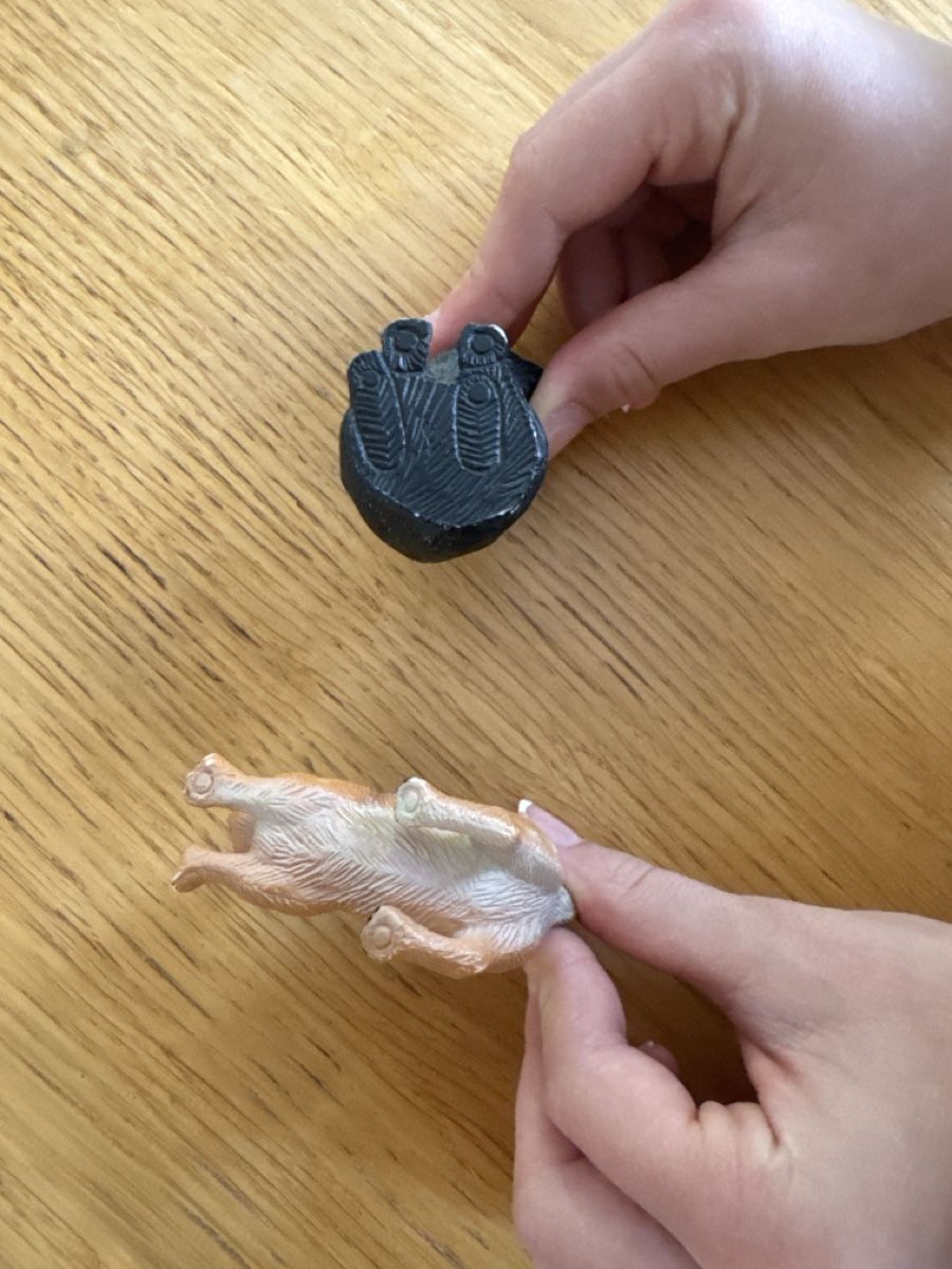 Figurines: 2 Katzenfiguren zum spielen – D'occasion à Zuerich par Rufab 2