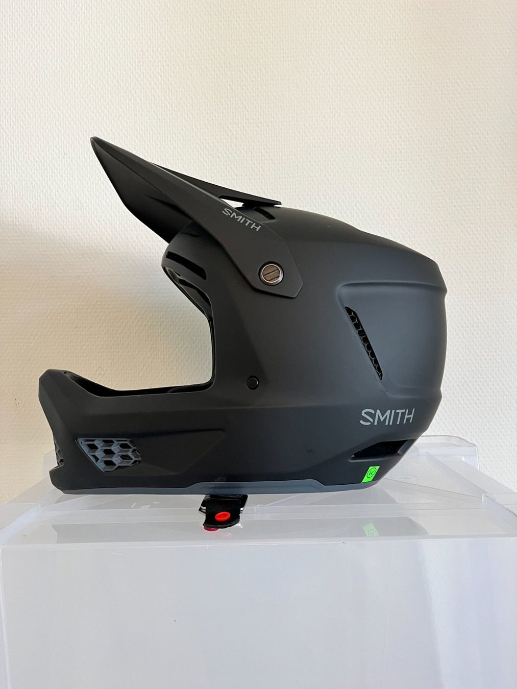 Caschi: Smith Hardline Bikehelm (MD) – Nuovo (secondo la descrizione) da Bern venduto da tommepomme