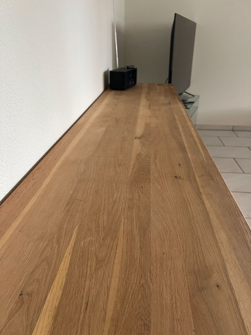 Commodes: Massives Eichenholz-Sideboard mit 3 Schubladen – D'occasion à Volketswil par SecondHanderia 4