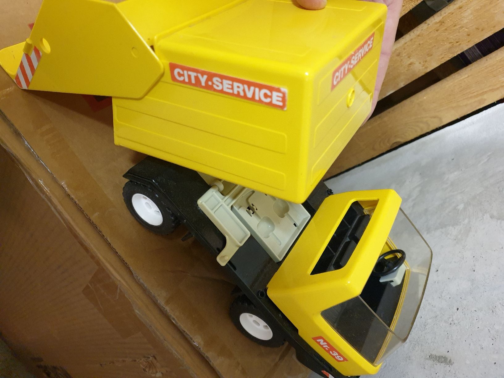 Playmobil Giocattoli: Playmobil Müllwagen – Usato da Ittigen venduto da Ziok187 6