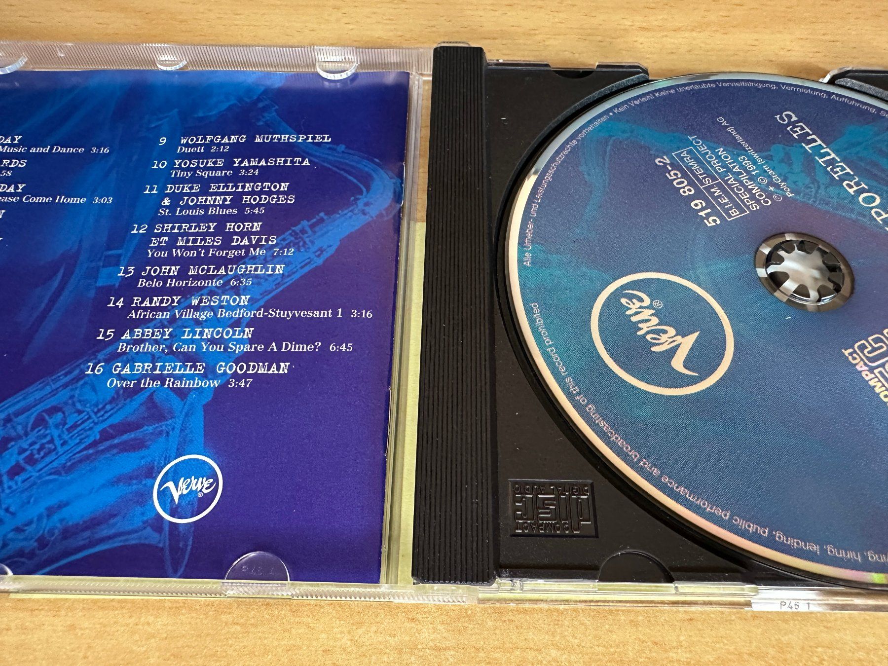 CD: Various - Les Intemporelles 1 – Usato da Rikon im Tösstal venduto da Alpenmutz 2