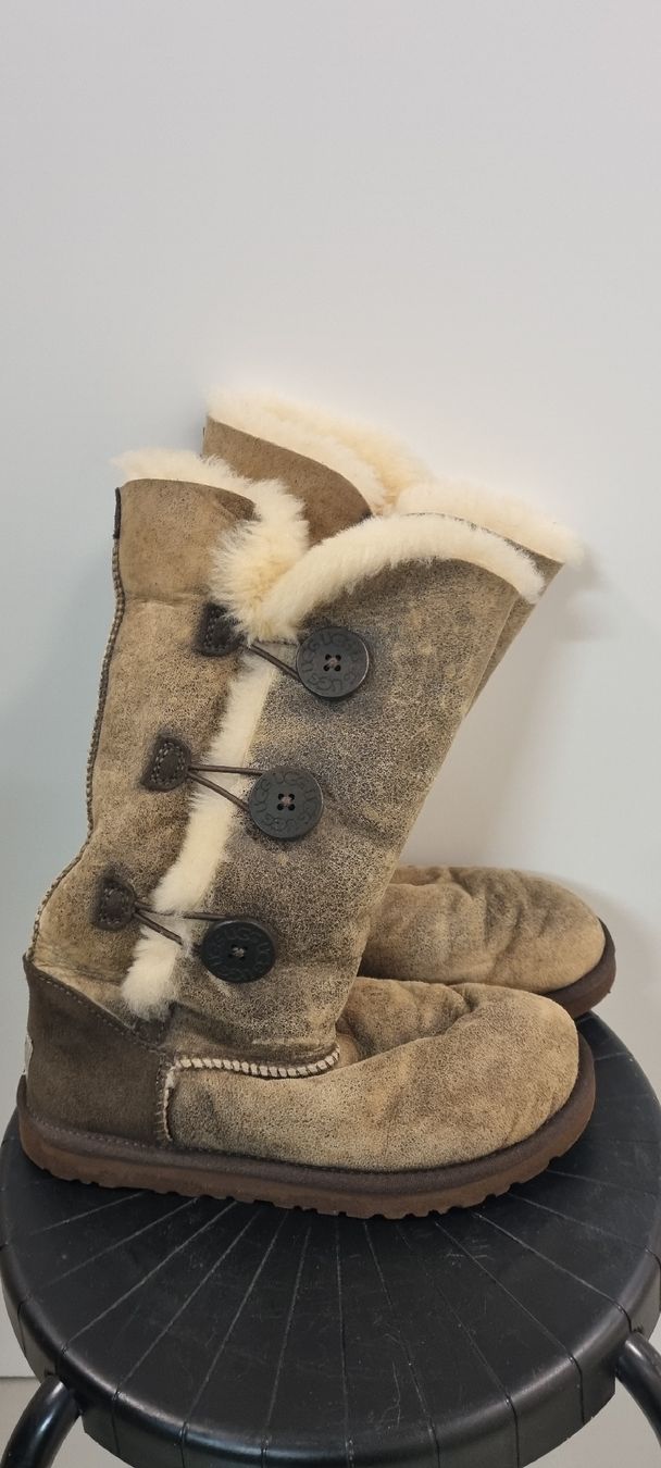 Ugg Damenschuhe: UGG's – Gebraucht aus Zunzgen von jes_myc7