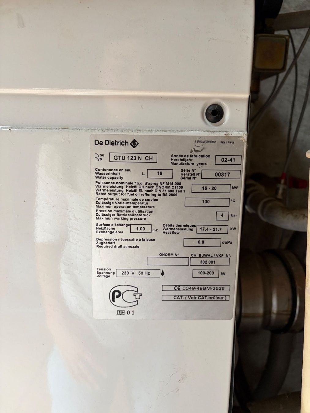 Radiatori: Öl-Heizkessel mit Boiler – Usato da Balzers venduto da Davo3 3