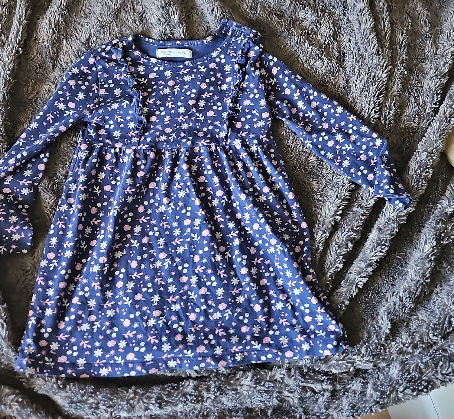 Vestiti & Gonne: Kinderkleid Gr.92, navy mit Blumen – Nuovo (secondo la descrizione) da Herrliberg venduto da daki0017