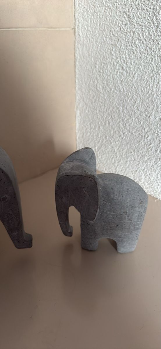 Figurines: Zwei Elefanten Leichtbeton  – D'occasion à Schaffhausen par Ibag 2