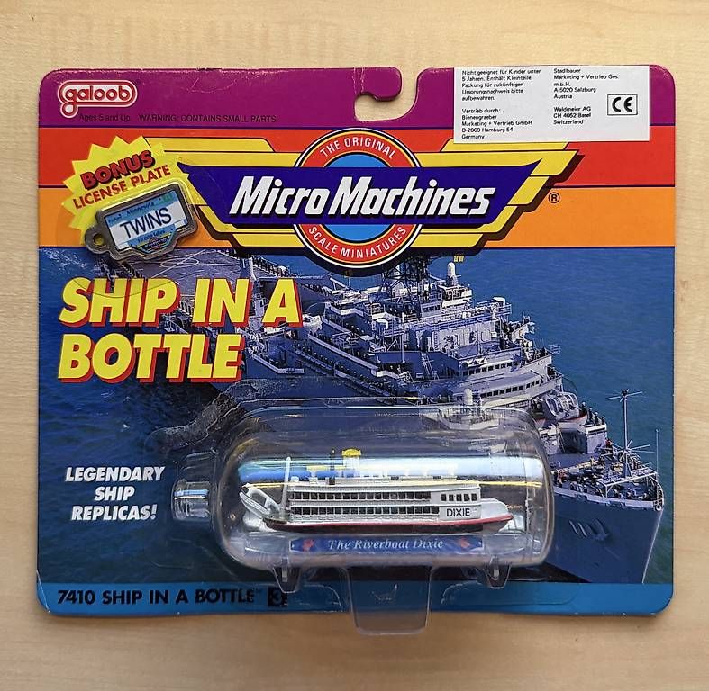 Micro Machines Giocattoli: Micro Machines Ship in a Bottle #3 Riverboat Dixie, OVP – Nuovo e nell'imballaggio originale da Wolfhausen venduto da KugelKopf