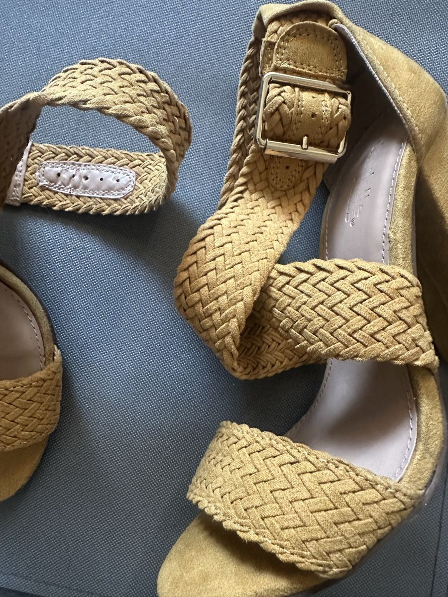 Damenschuhe: Elegantes CHARLOTTE RUSSE gr 38 – Gebraucht aus Uster von bek_v2ct 8