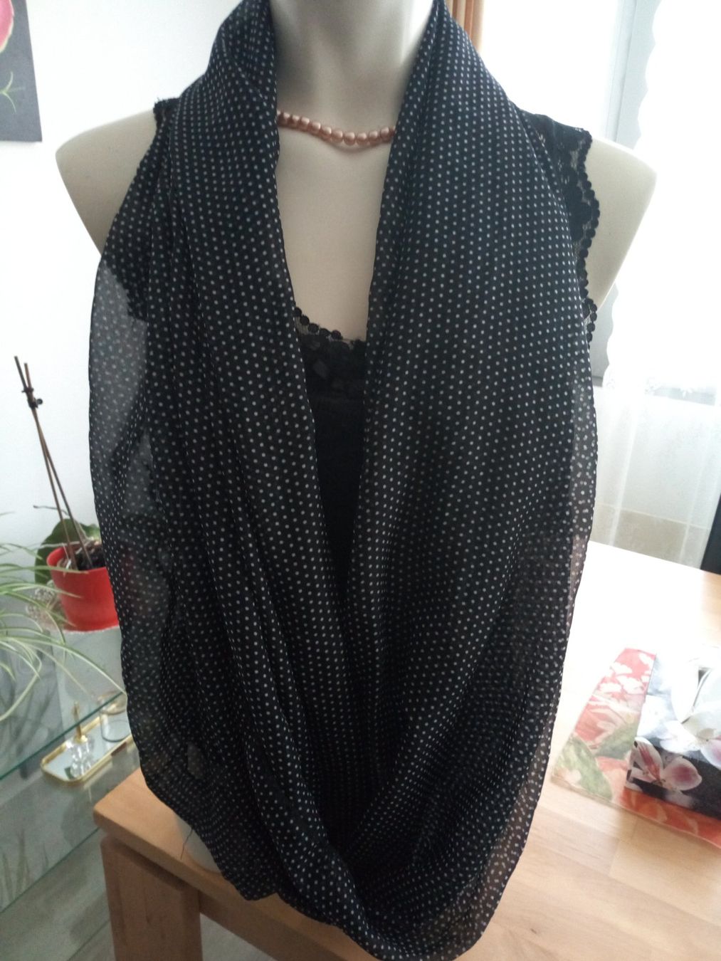 Foulard & Sciarpe: Rund Schal schwarz/weiß – Usato da St.Gallen venduto da sendess 2