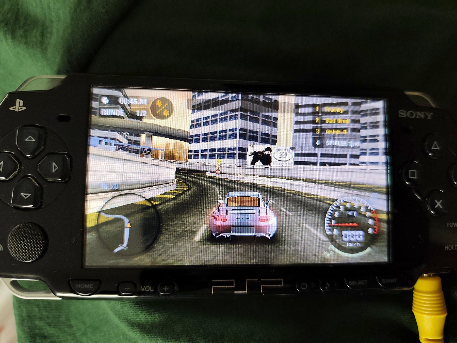 Sony Consoles: PSP 2004 + Need for Speed + 4gb Memorystick – D'occasion à Oberwil BL par suaku 3