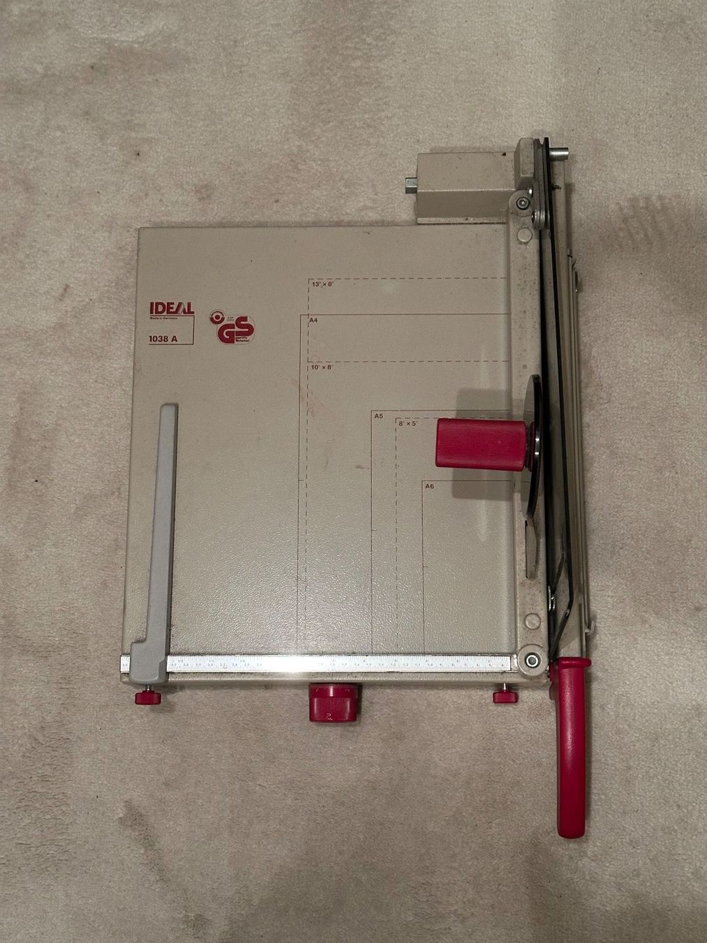 Toutes les machines: Papier Schneidemaschine – D'occasion à Samstagern par Cello07