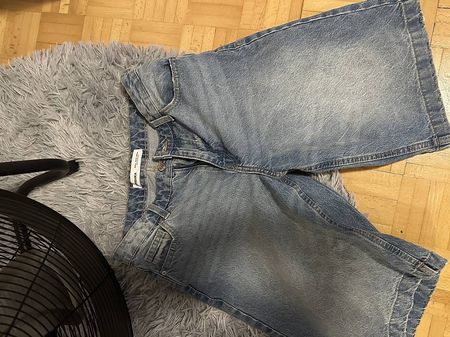 Jorts (Bershka)