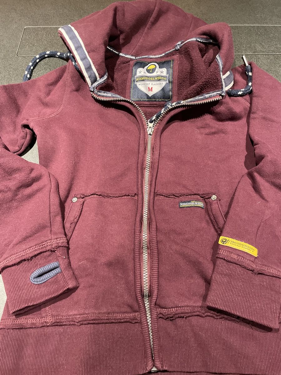Schmuddelwedda Jacken: Sweatjacke Schmuddelwedda – Gebraucht aus Zweisimmen von snowgirl_007