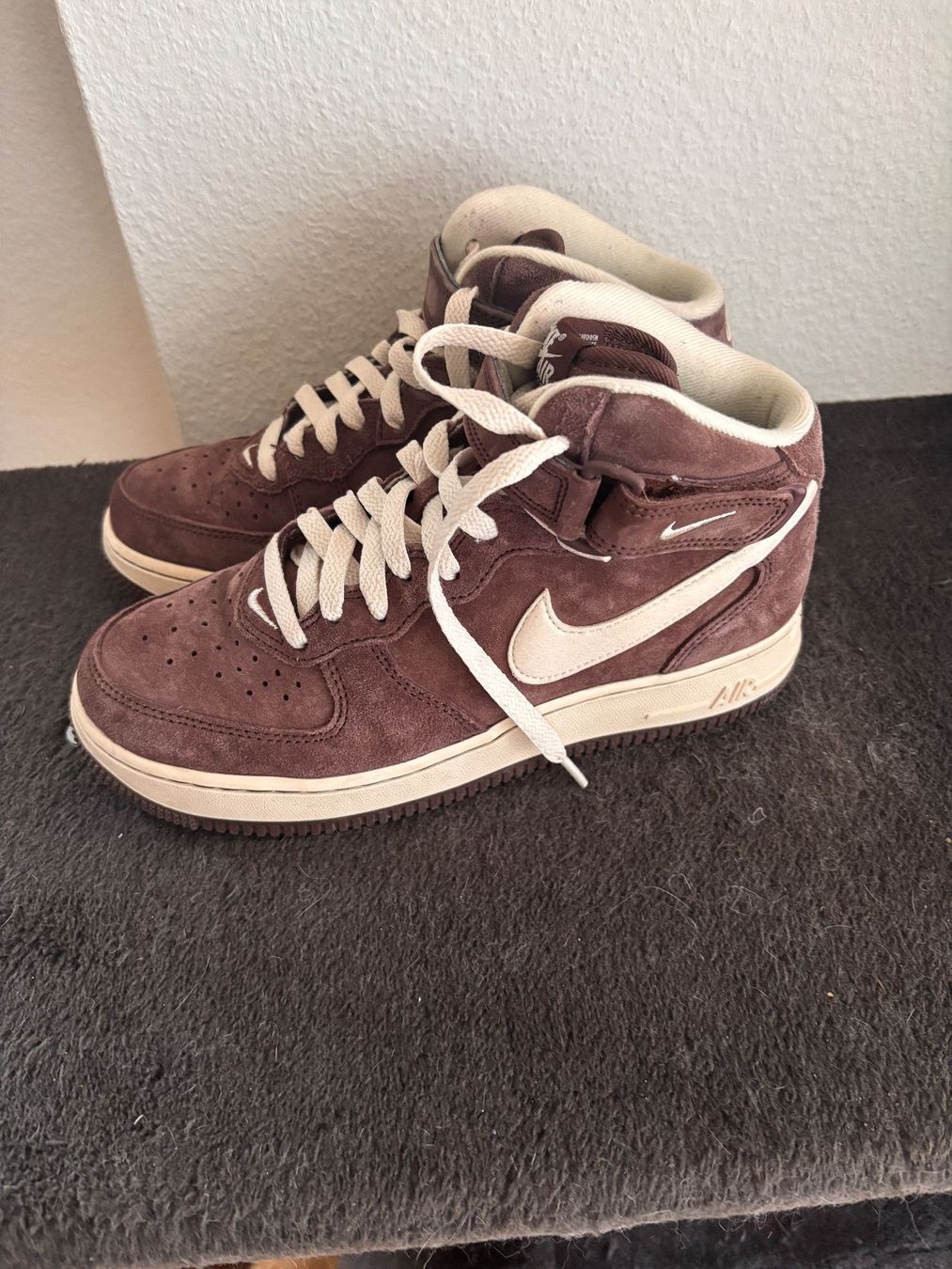 Nike Scarpe da uomo: Nike Air Force 1 High, Grösse 38,5, braun – Usato da Bern venduto da West73 1